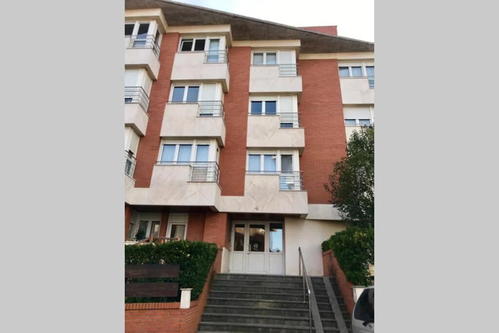 PISO ALGORTA+WIFI GRATIS+PARKING.Cerca de BILBAO. Getxo Exterior foto